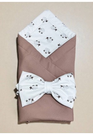 Одеяло детское с бантом на выписку вафля какао/овечки (O-015)